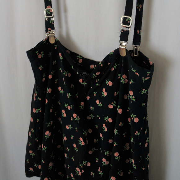 Floral Mini Skirt With Suspenders - Picture 4 of 7